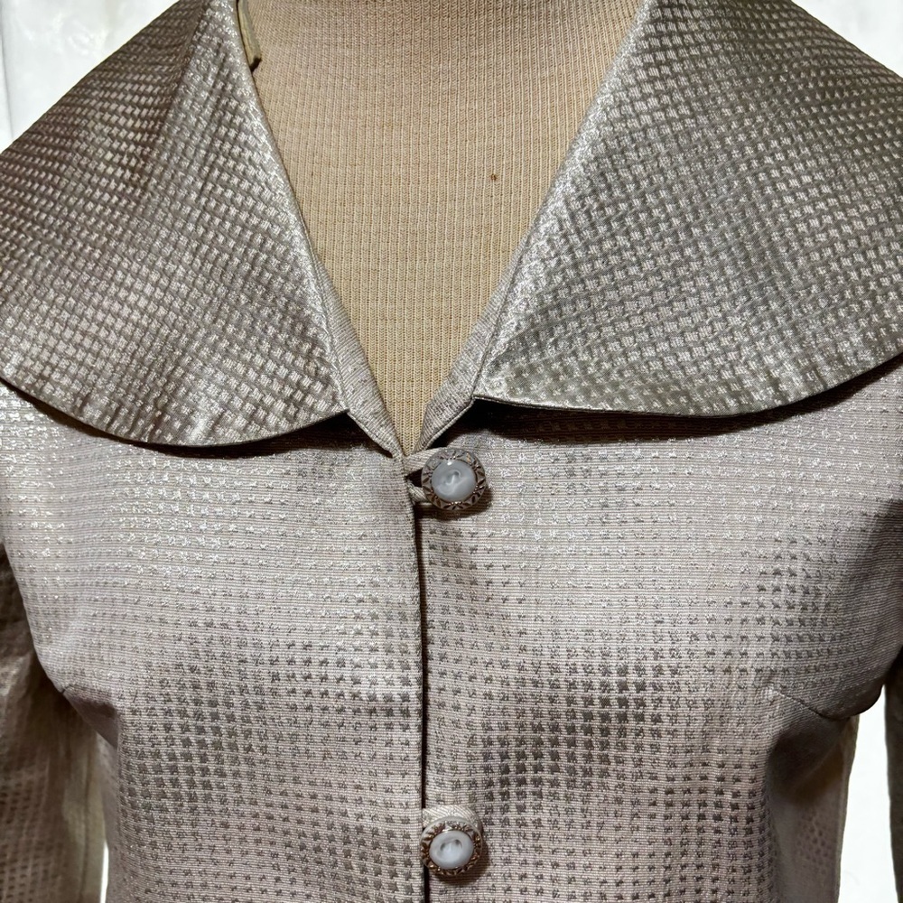 anilee Cropped Jacket 3/4 Sleeves & button front. Silver metallic lamay Size S - Picture 3 of 12